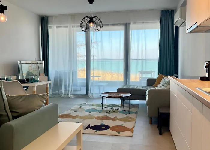 Szemespart By Bltn Apartment